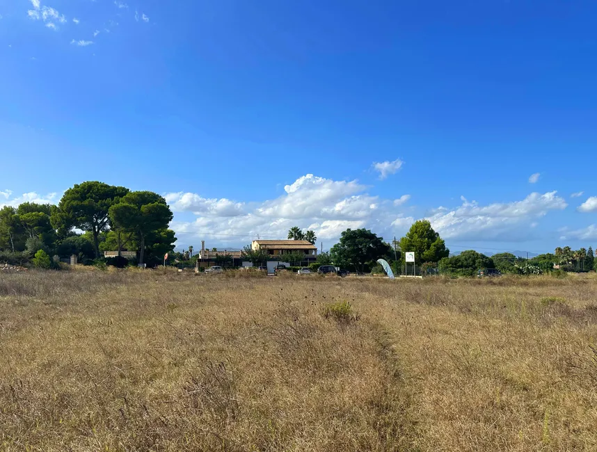 Just minutes from the sensational Playa de Muro, build your own country house-3