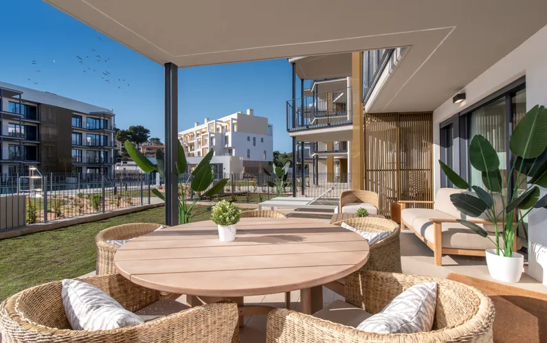 Mediterranean lifestyle – just 400 metres from the beach