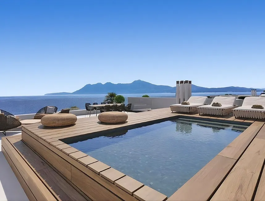 Exclusive residential penthouse project on the seafront-1