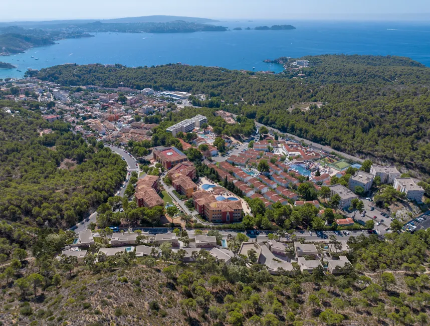 Bonavida: High-quality new build villas with private pools and breathtaking views-17