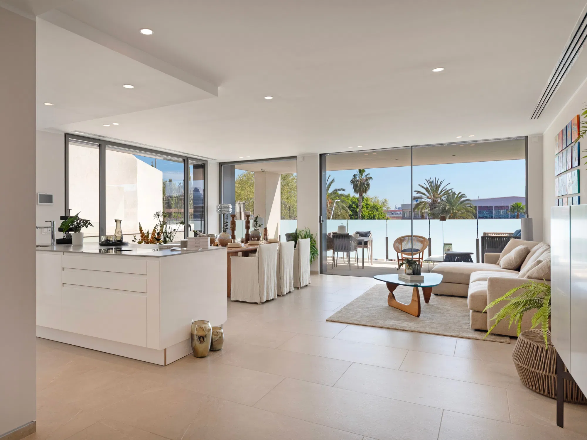 APPARTEMENTS NEUFS DE HAUTE QUALITÉ EN PREMIÈRE LIGNE AVEC VUE SUR LA MER-11
