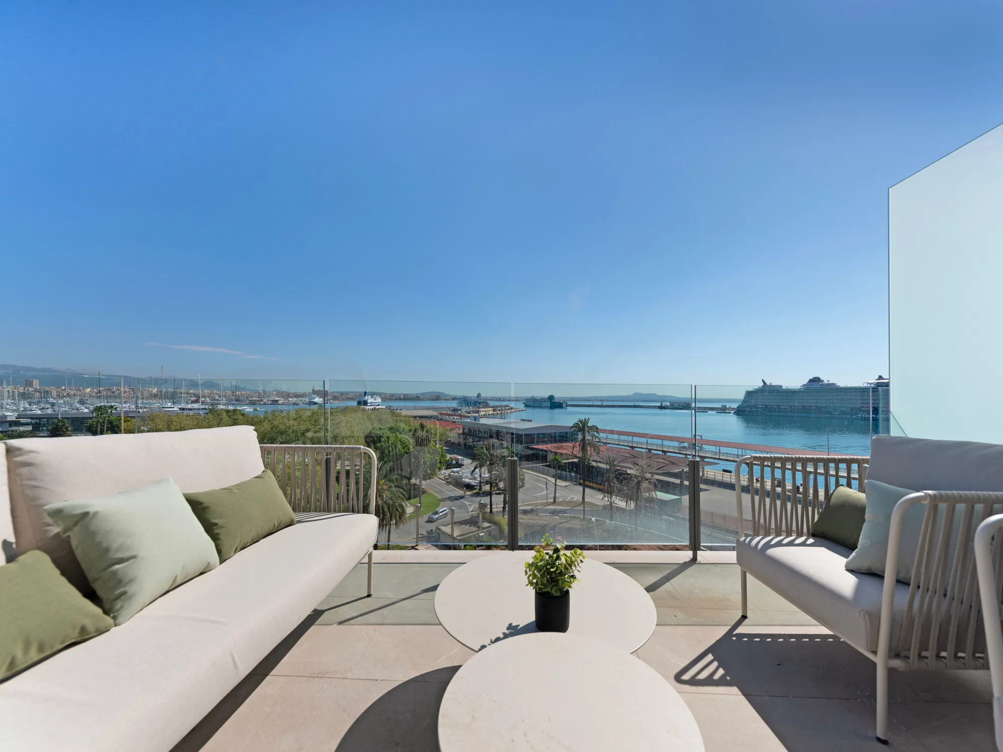 APPARTEMENTS NEUFS DE HAUTE QUALITÉ EN PREMIÈRE LIGNE AVEC VUE SUR LA MER-19