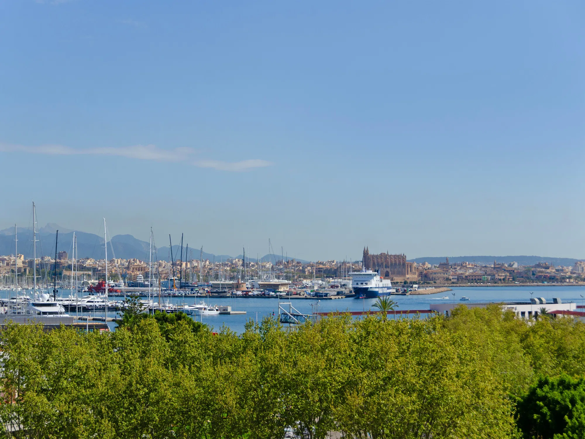 APPARTEMENTS NEUFS DE HAUTE QUALITÉ EN PREMIÈRE LIGNE AVEC VUE SUR LA MER-3