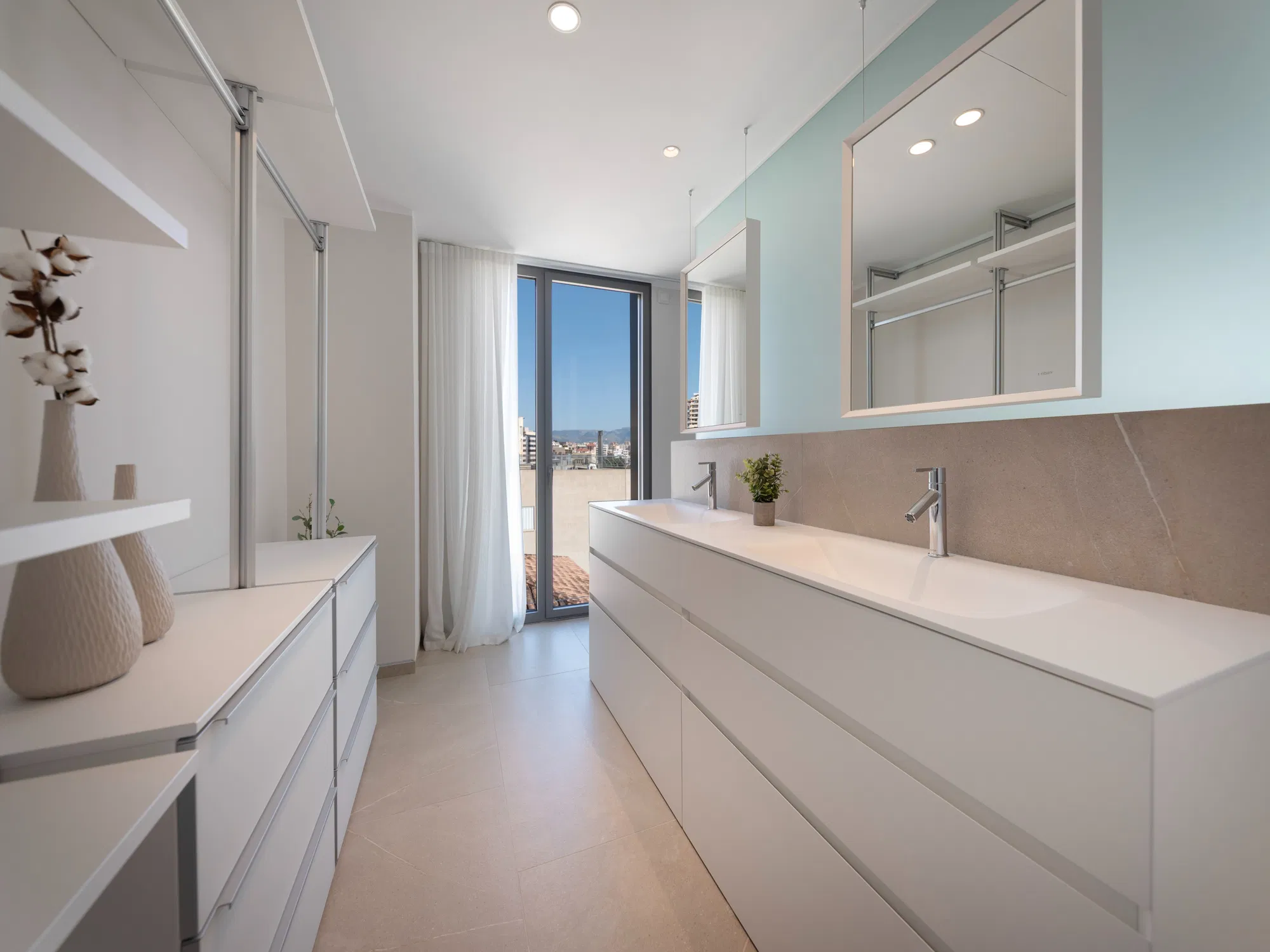 APPARTEMENTS NEUFS DE HAUTE QUALITÉ EN PREMIÈRE LIGNE AVEC VUE SUR LA MER-17