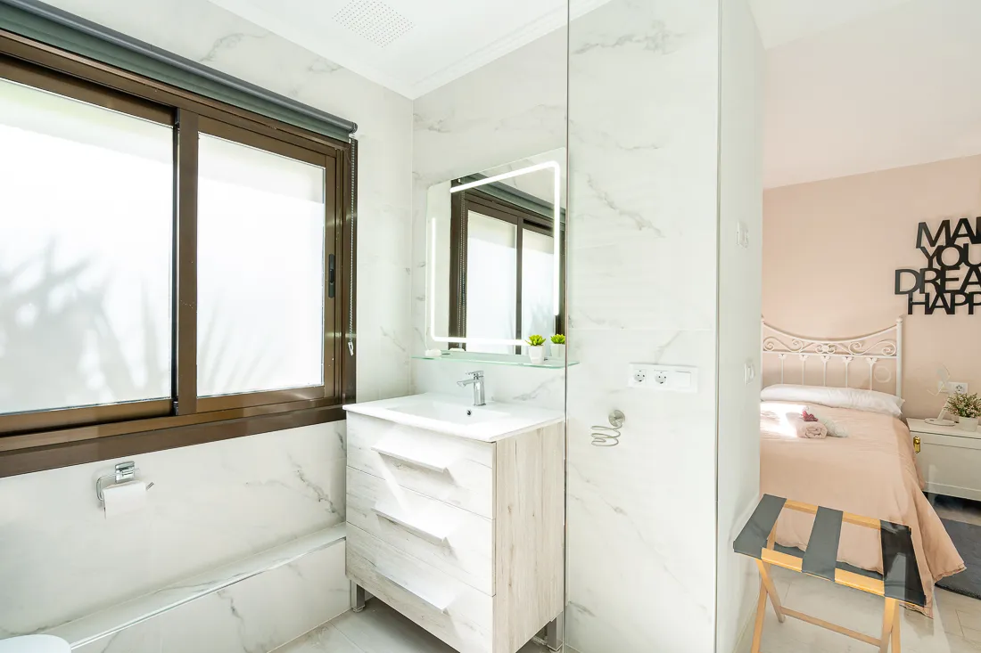 Modern villa with vacation rental license – just a few minutes' walk from the beach-24