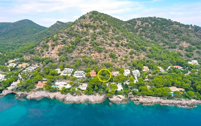 Parcela única con vistas al mar