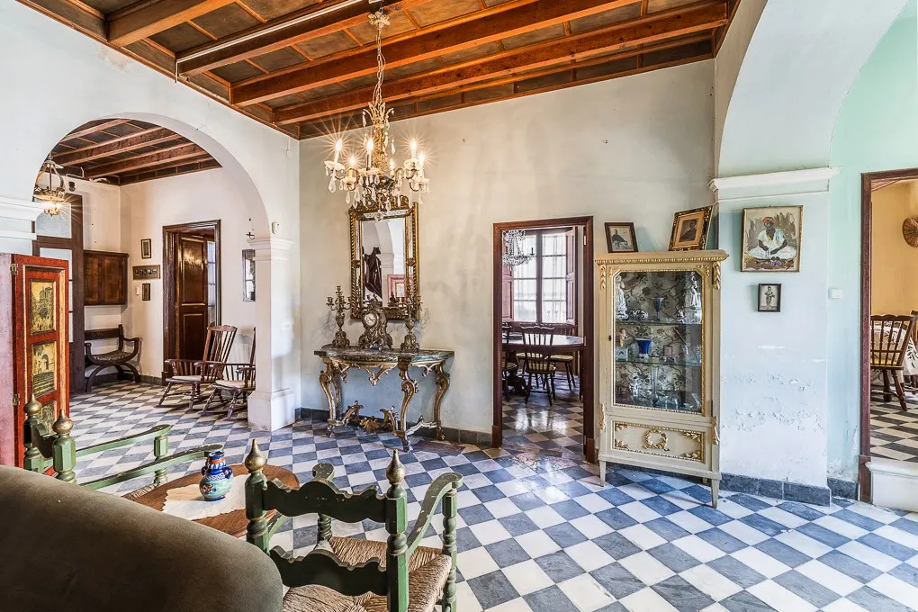 Casa señorial con jardín y vistas al mar-5