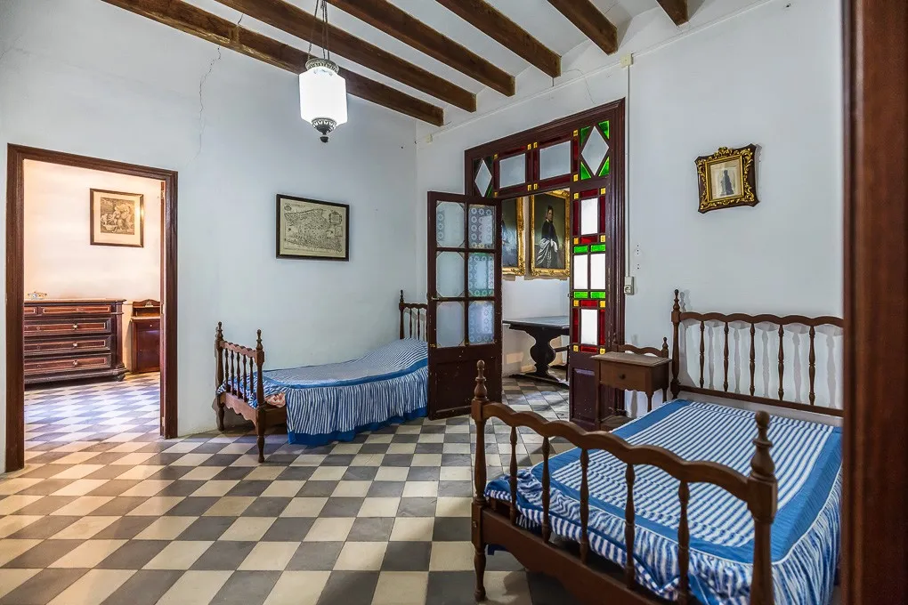 Town palace with garden and sea views-11