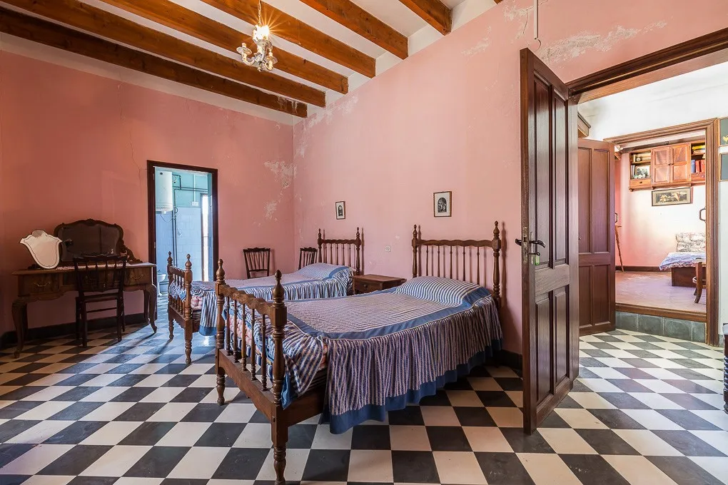 Casa señorial con jardín y vistas al mar-9