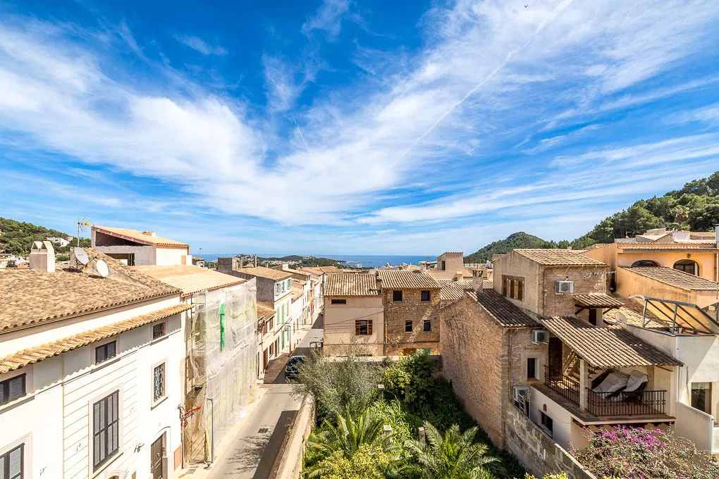 Palazzo di città con giardino e vista mare-1
