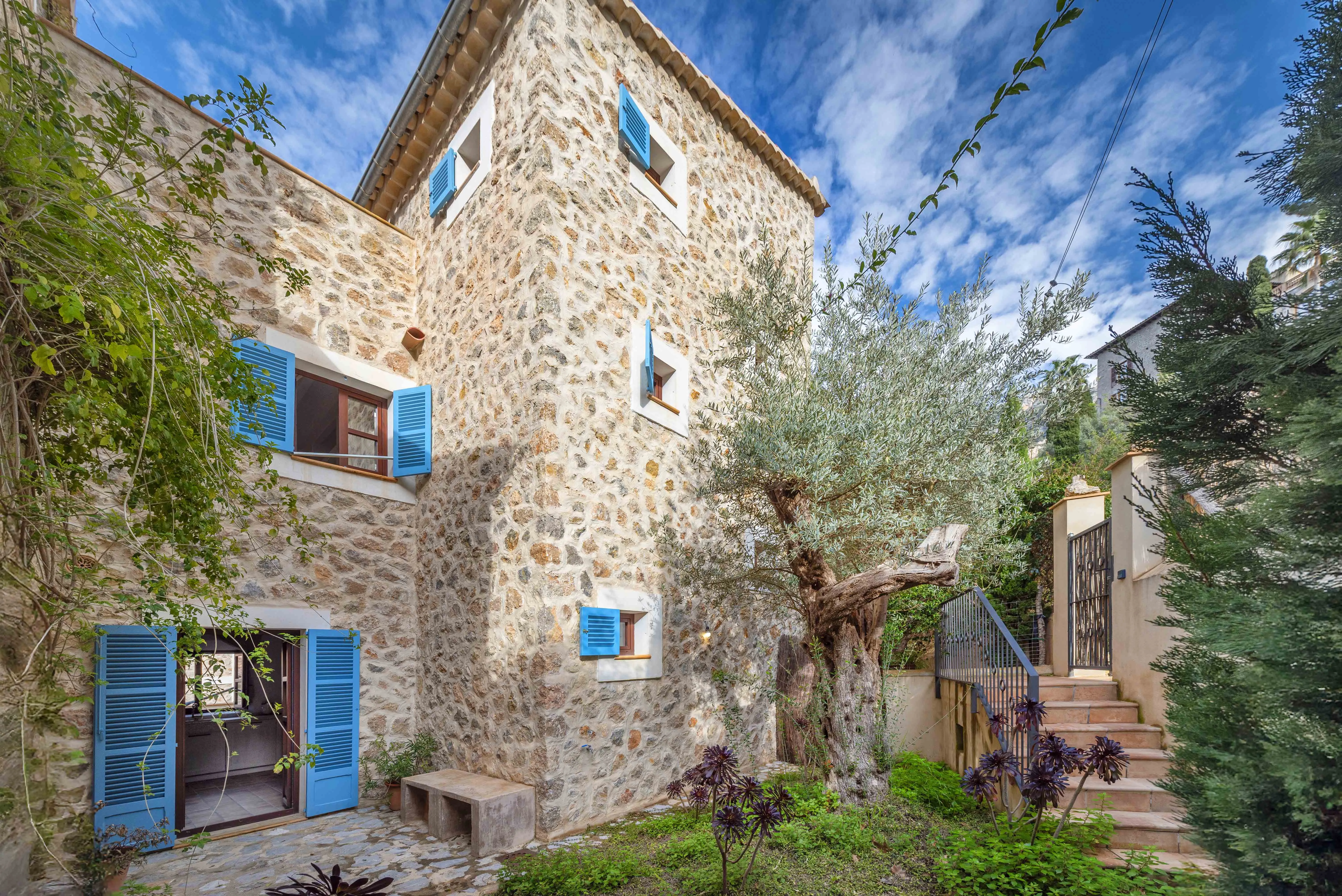 Elegant Mountain Village Retreat in Deià, Mallorca-1