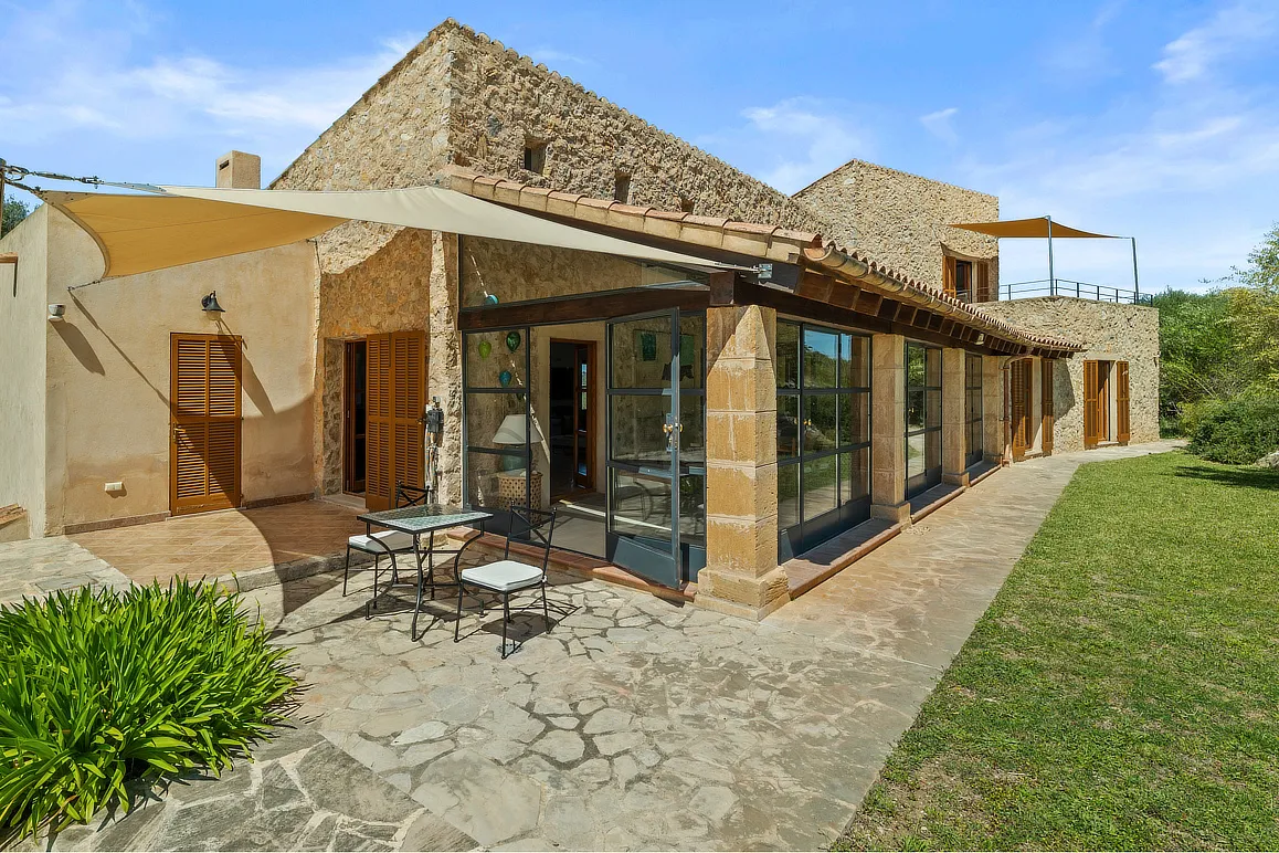 Finca i natursten med pool og panoramaudsigt mellem Artà og Son Servera-13