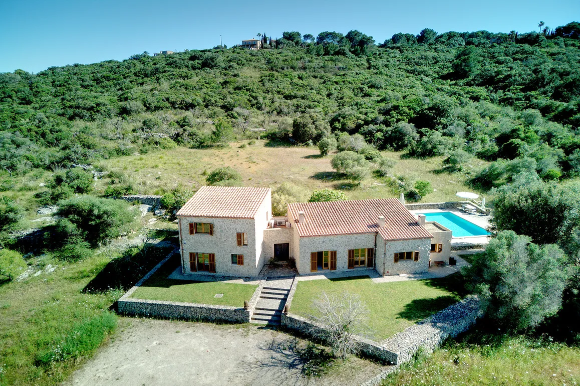 Finca i natursten med pool og panoramaudsigt mellem Artà og Son Servera-17