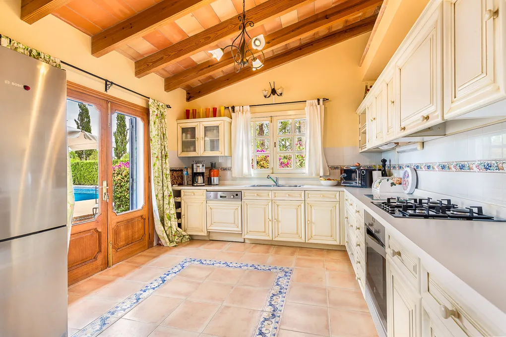 Finca med middelhavshave og udsigt-7