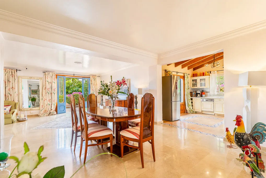 Finca med middelhavshave og udsigt-5