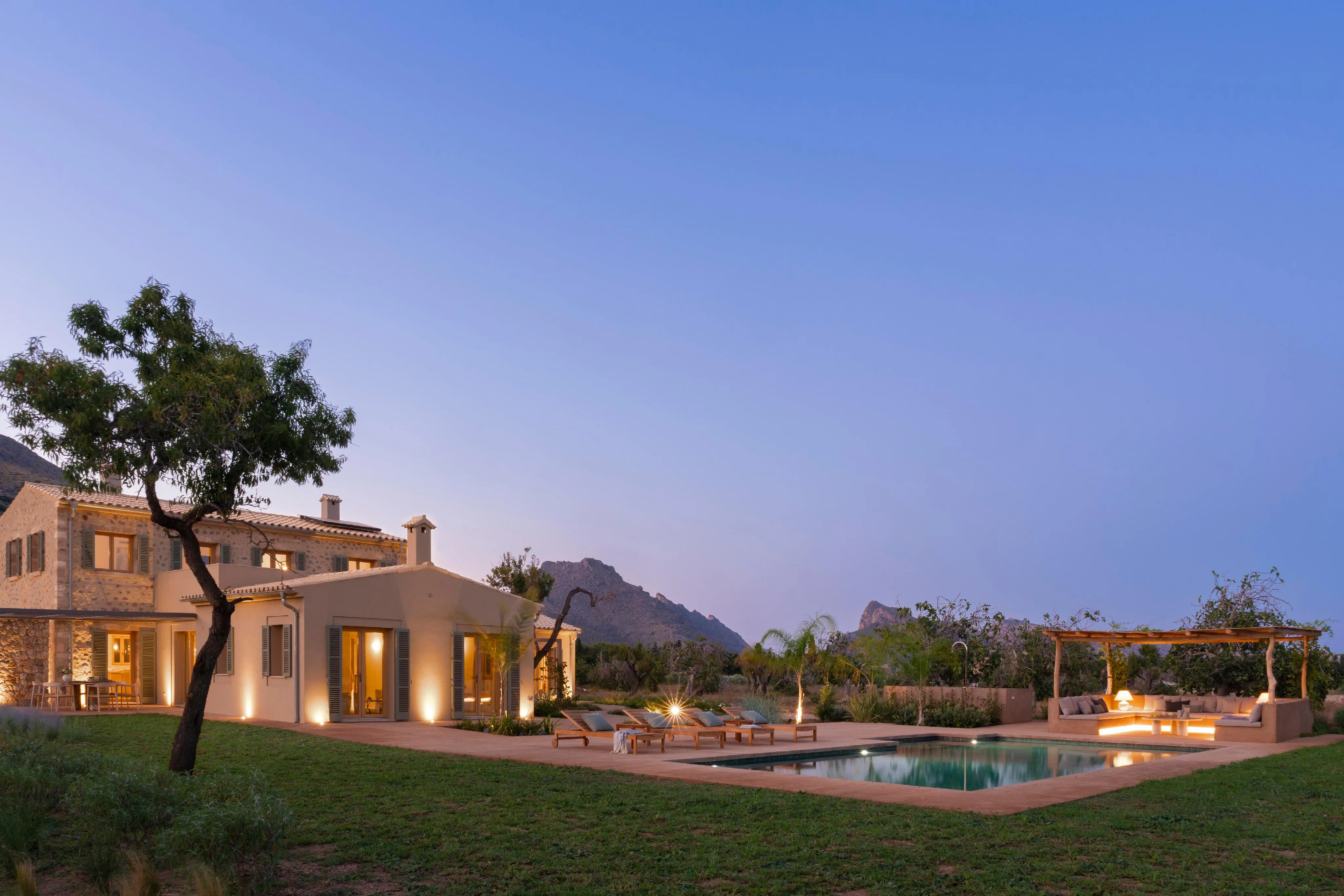 Nieuw gebouwd landhuis op een goede locatie tussen Pollensa en Puerto Pollensa-14