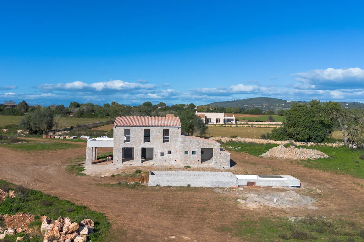 Finca Vitalia - Håndlavet naturstensarkitektur med karakter-11