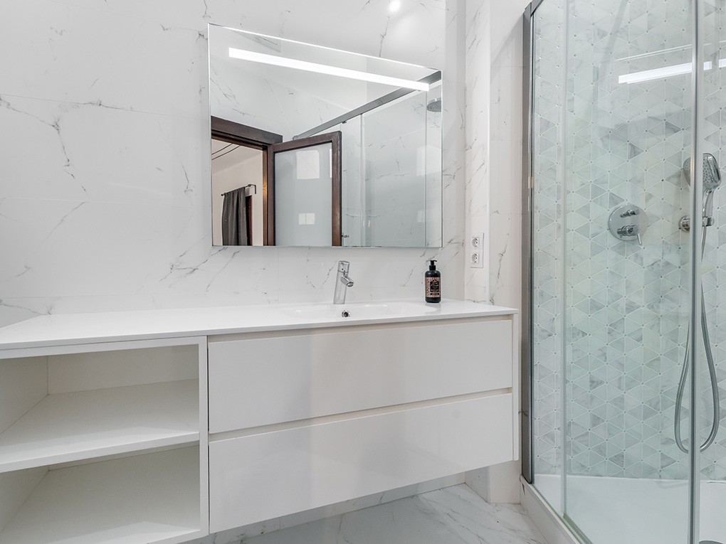 Characterful apartment on Paseo del Borne-10