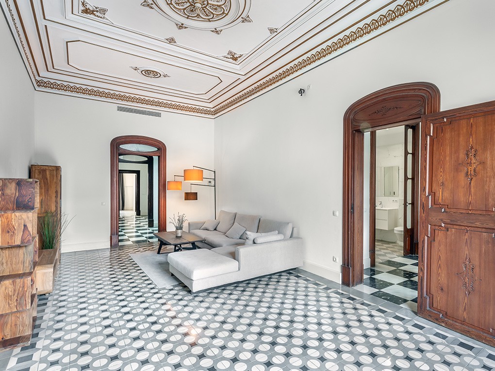 Characterful apartment on Paseo del Borne-3