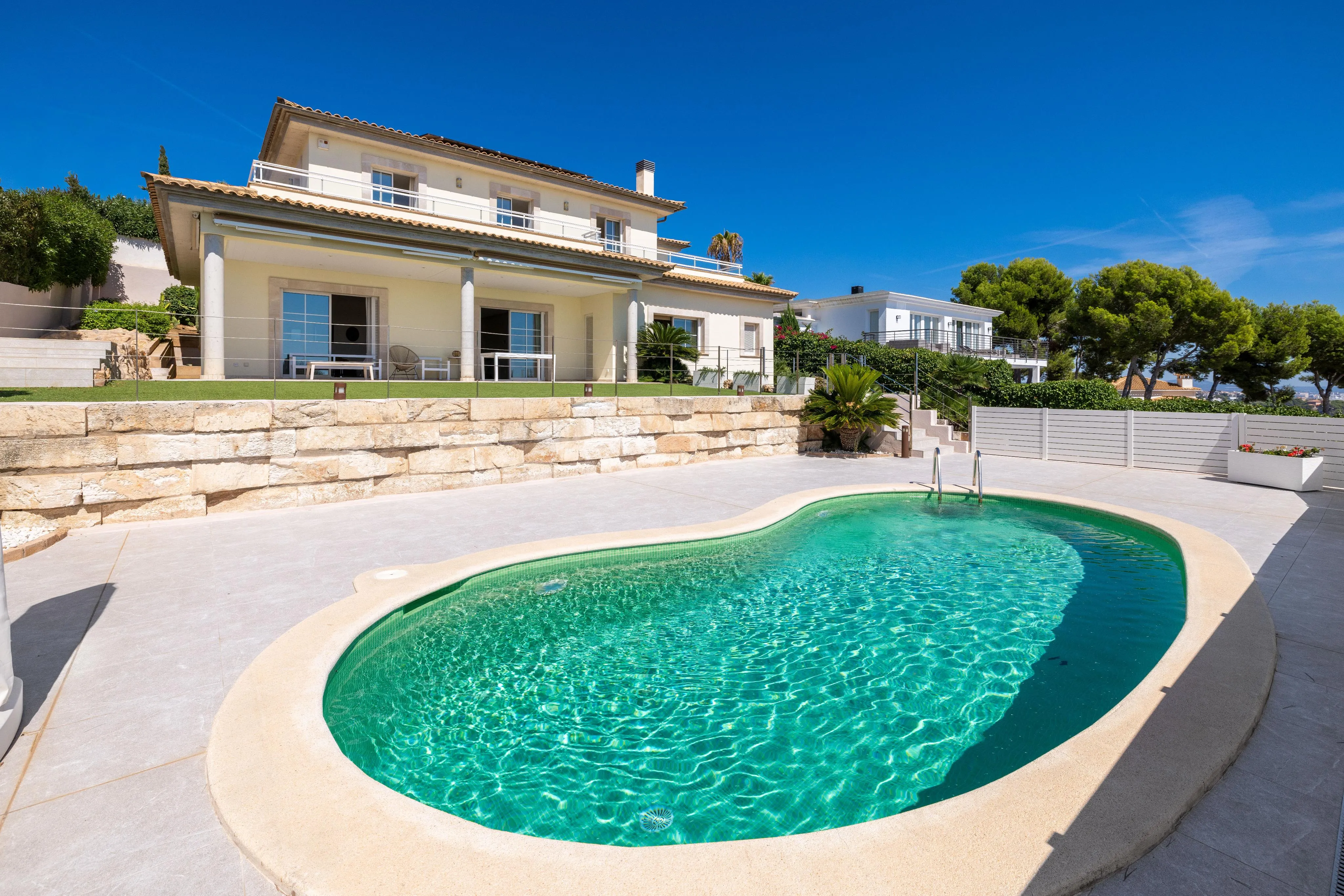 Elegant familievilla med havudsigt i Cas Català-2