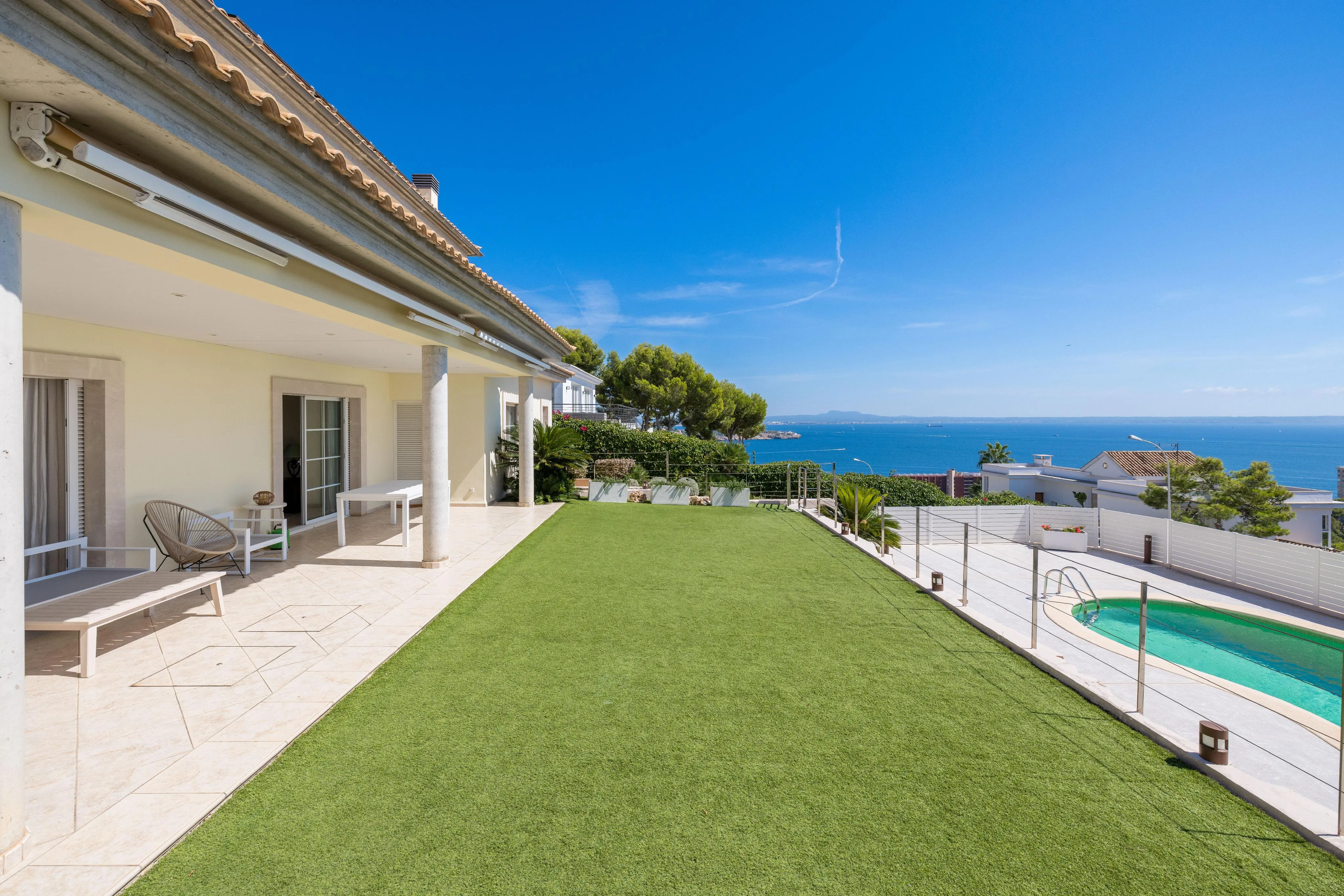 Elegant familievilla med havudsigt i Cas Català-1