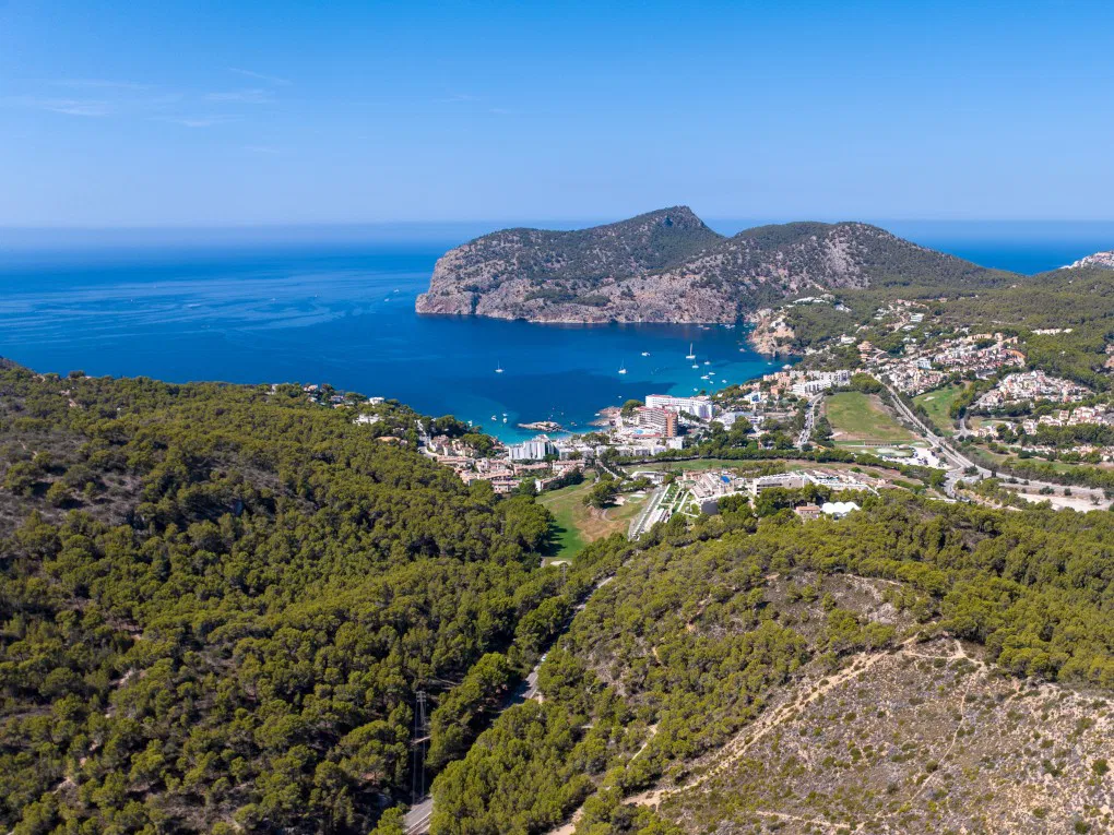 Bonavida: TOP villa di nuova costruzione con piscina circondata da una zona verde-11