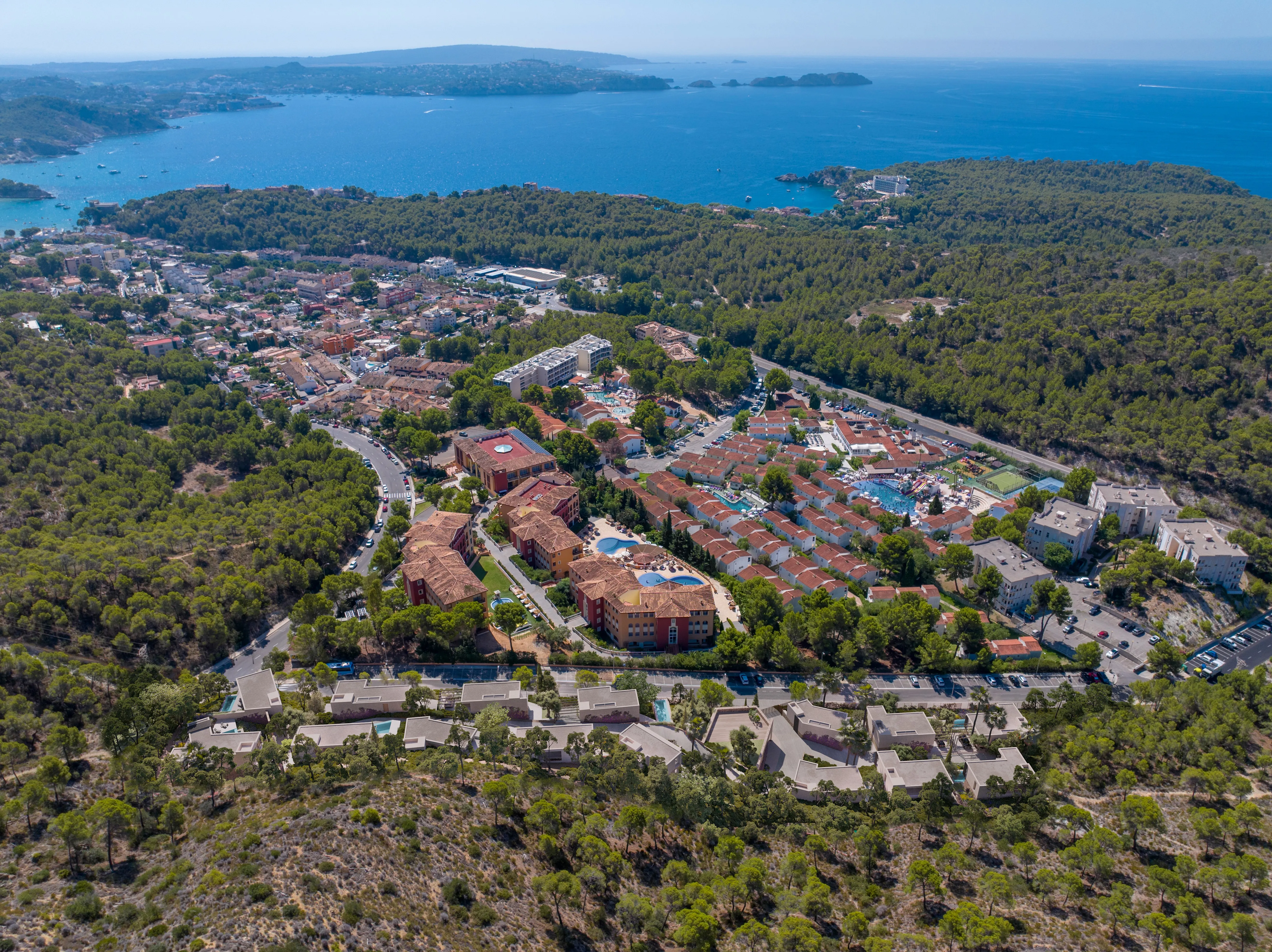 Бонавида: ТОП-вилла с бассейном в окружении зеленой зоны-8