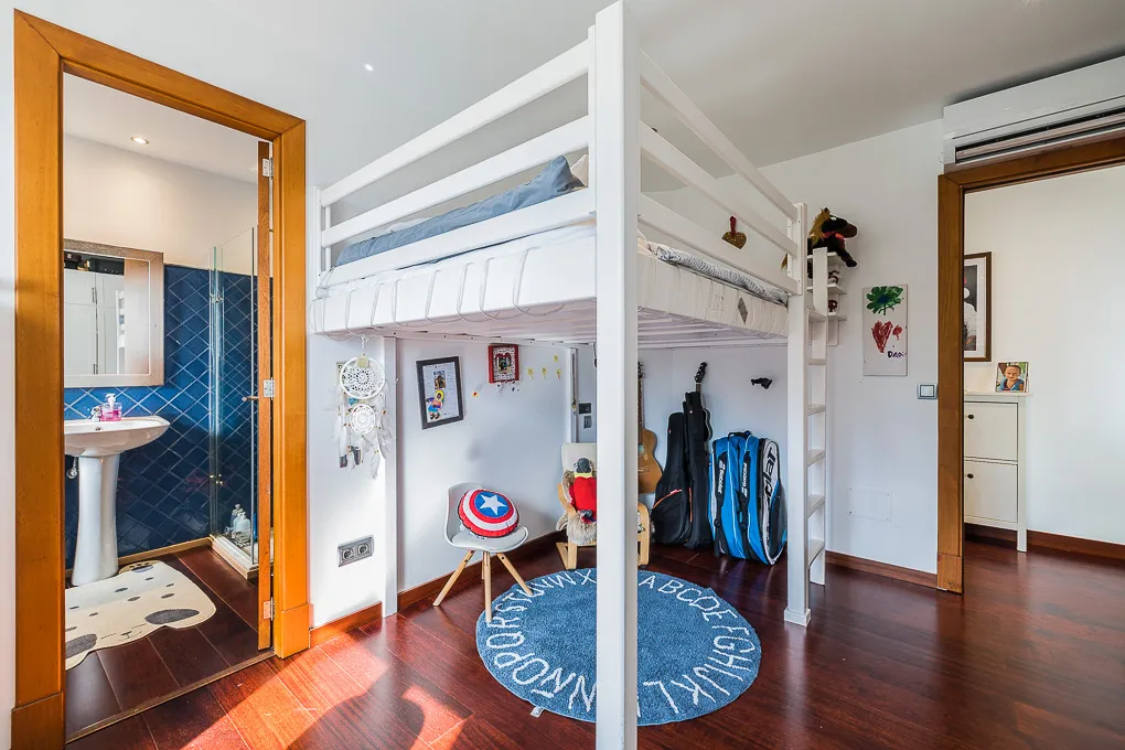 Villa di alta qualità con giardino e pineta-16