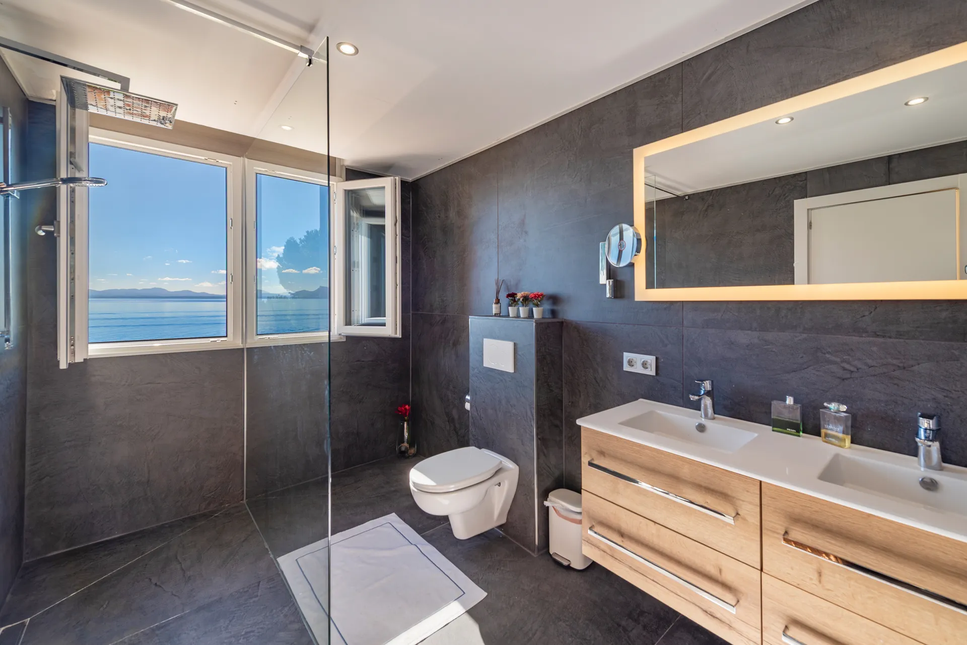 Villa moderne avec vue imprenable sur la mer et licence de location de vacances – Un lieu de rêve-17