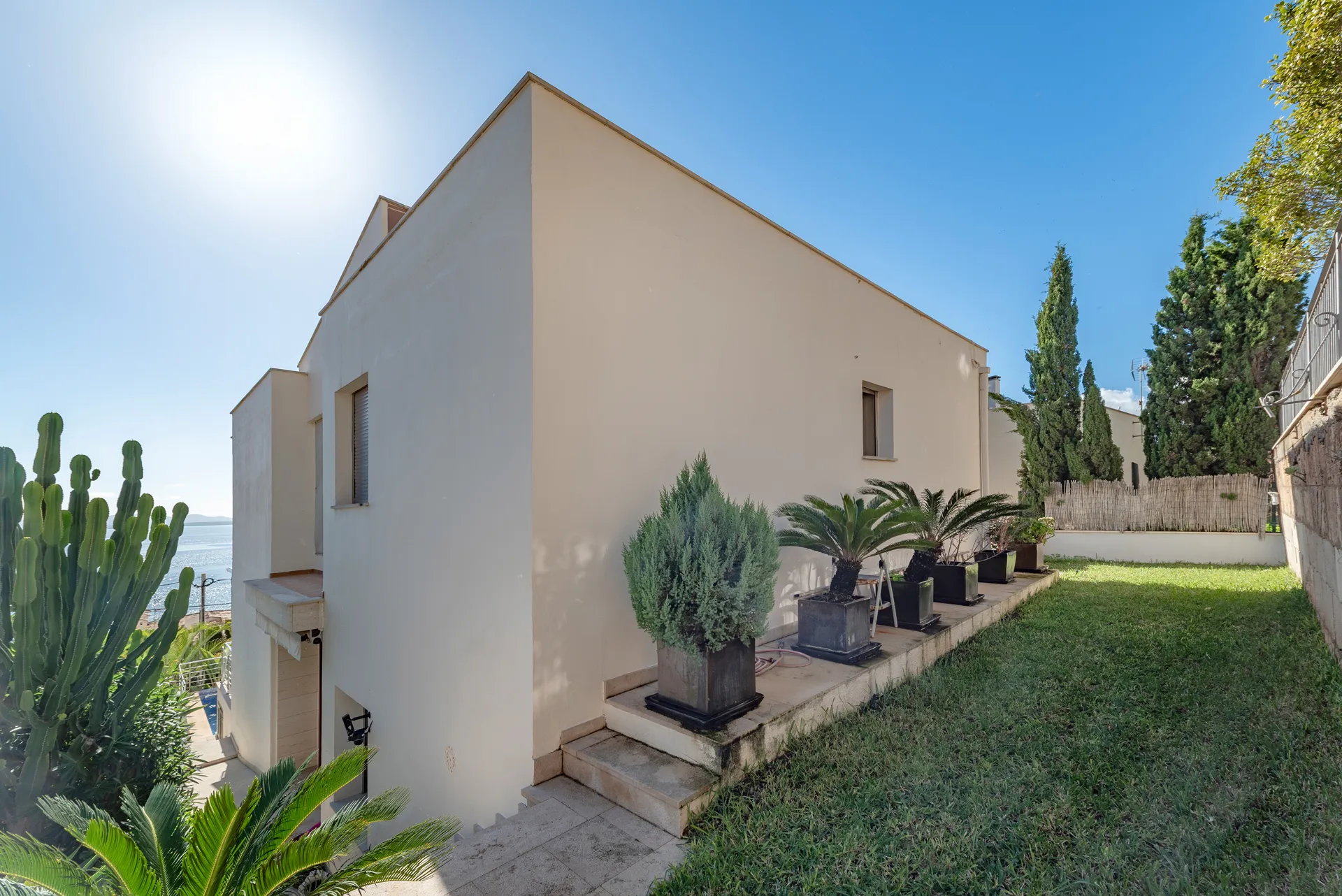 Villa moderne avec vue imprenable sur la mer et licence de location de vacances – Un lieu de rêve-26