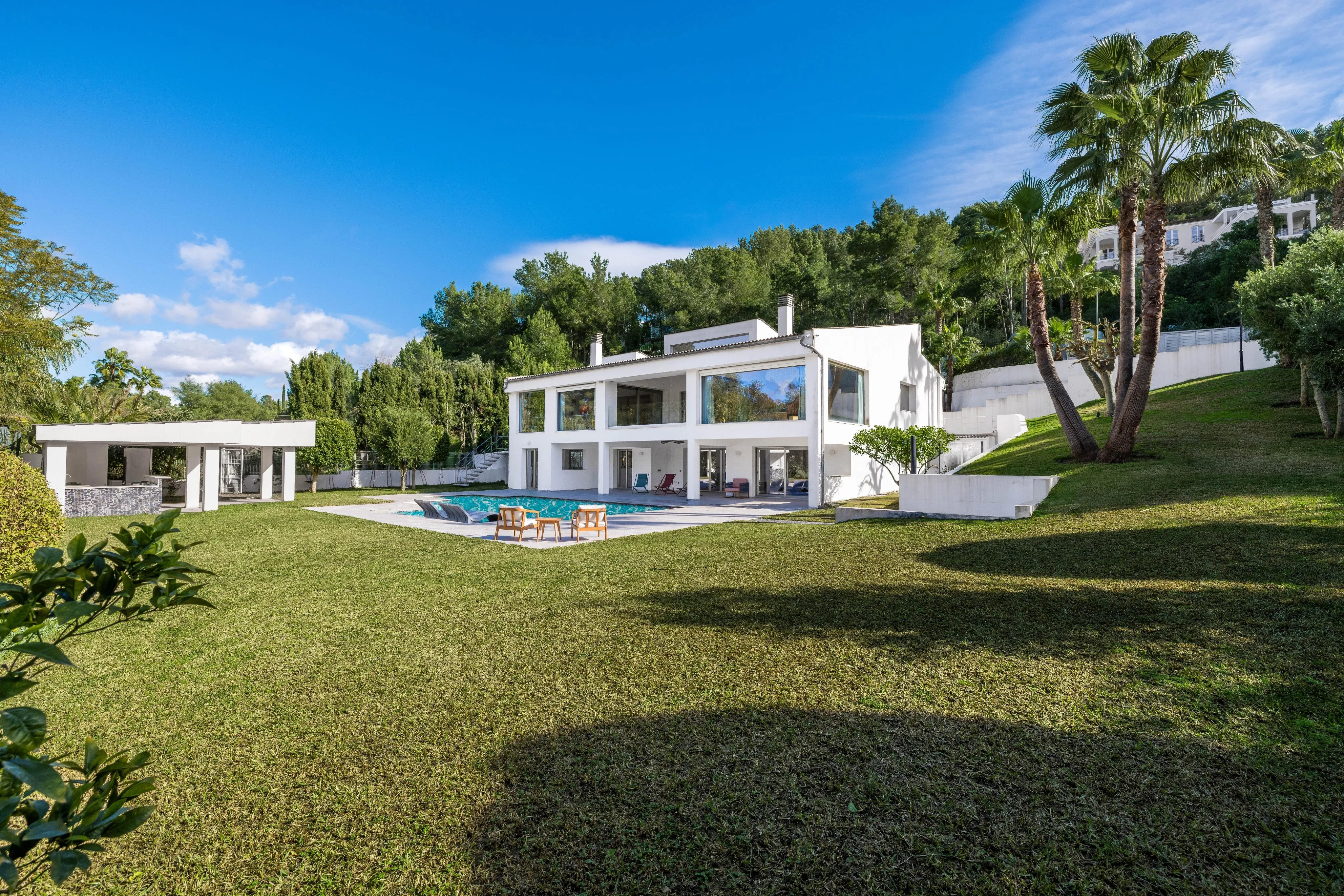 Villa familiale rénovée sur le terrain de golf-1