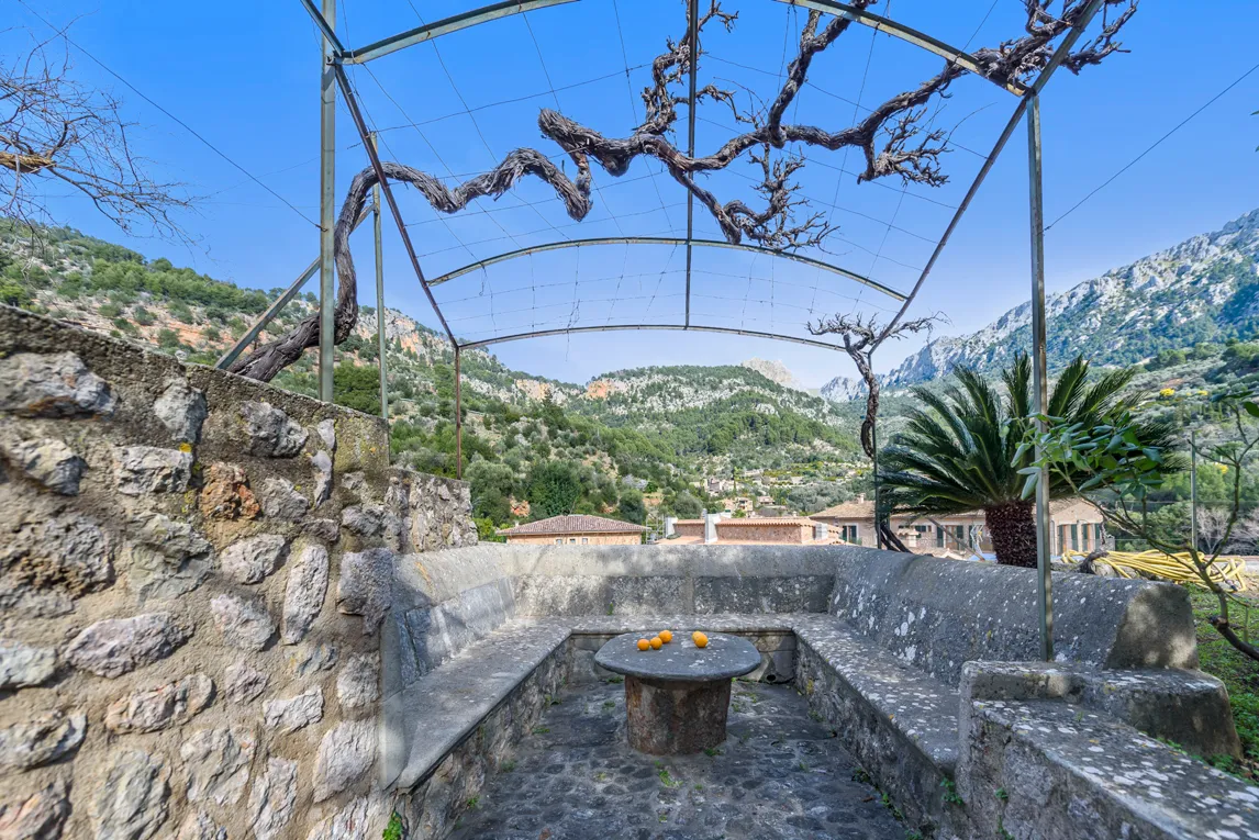 Потрясающий исторический дом в самом сердце Форналуткса-28