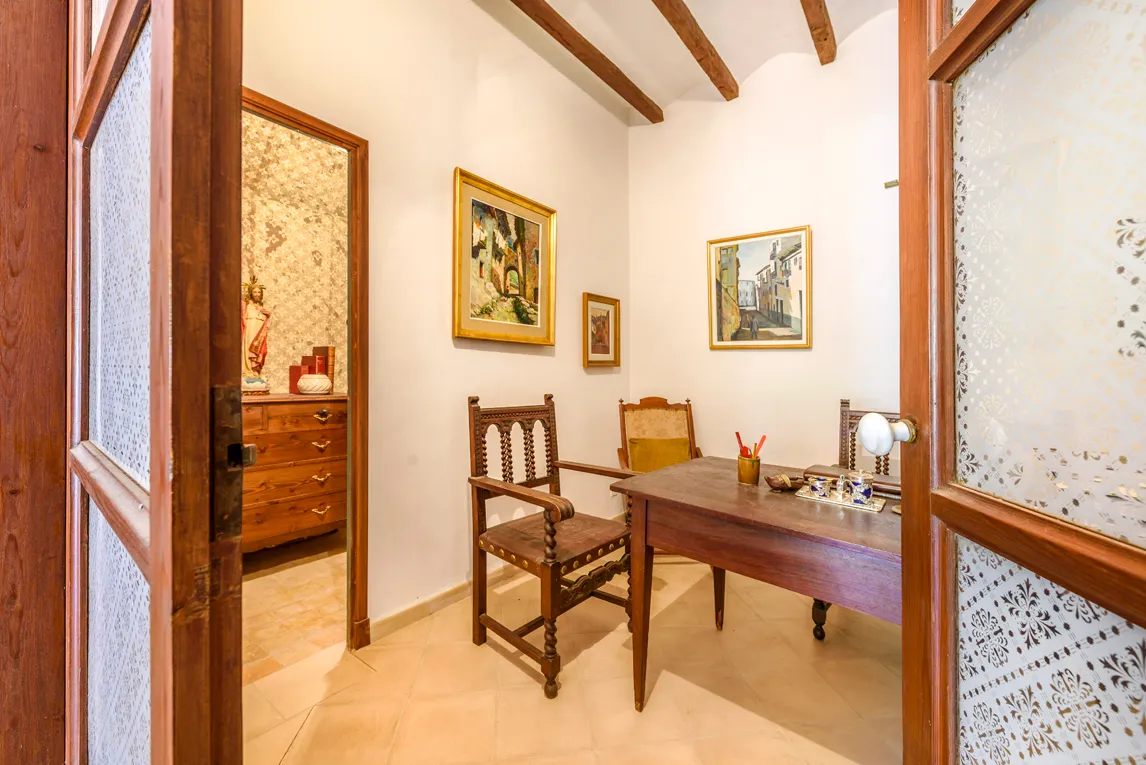 Stunning historic property in Fornalutx-11