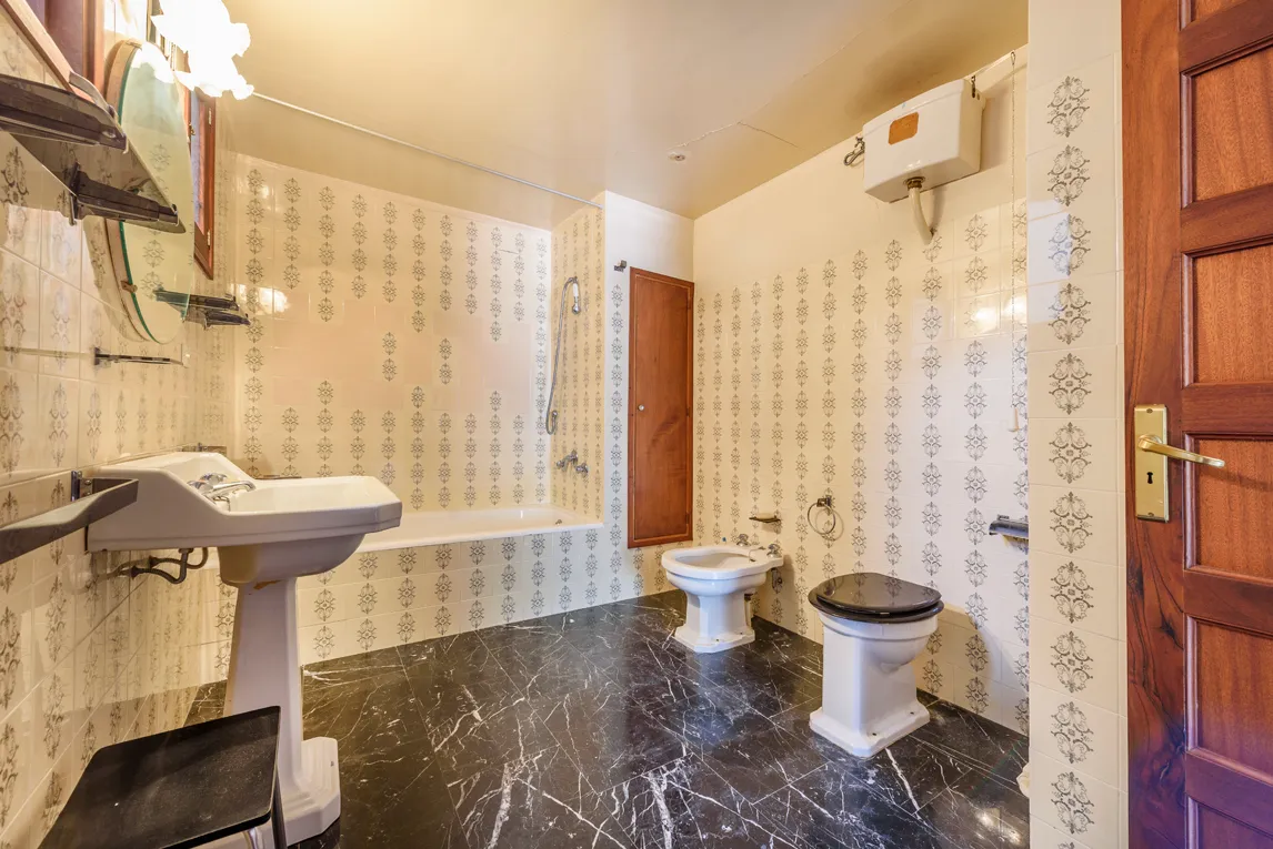 Потрясающий исторический дом в самом сердце Форналуткса-16