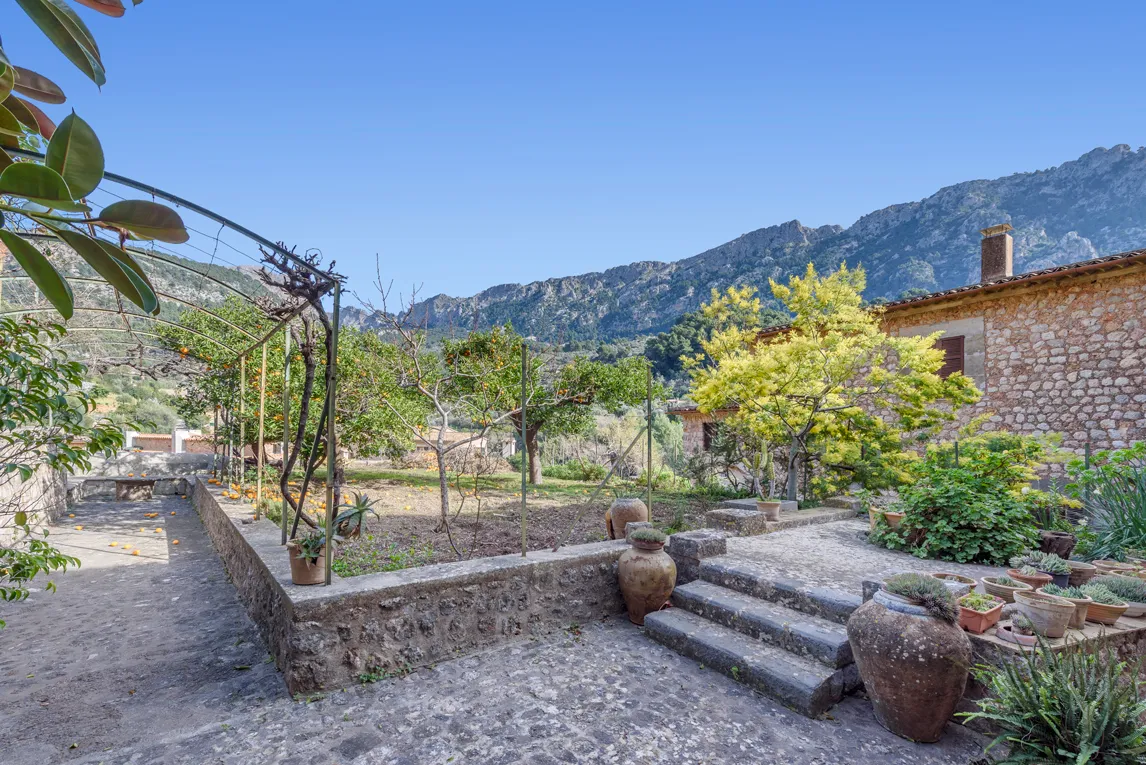 Stunning historic property in Fornalutx-26