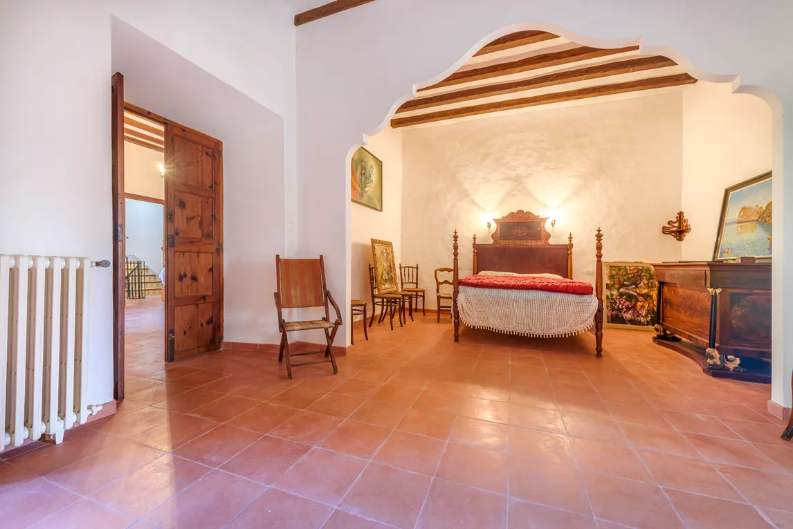 Stunning historic property in Fornalutx-15