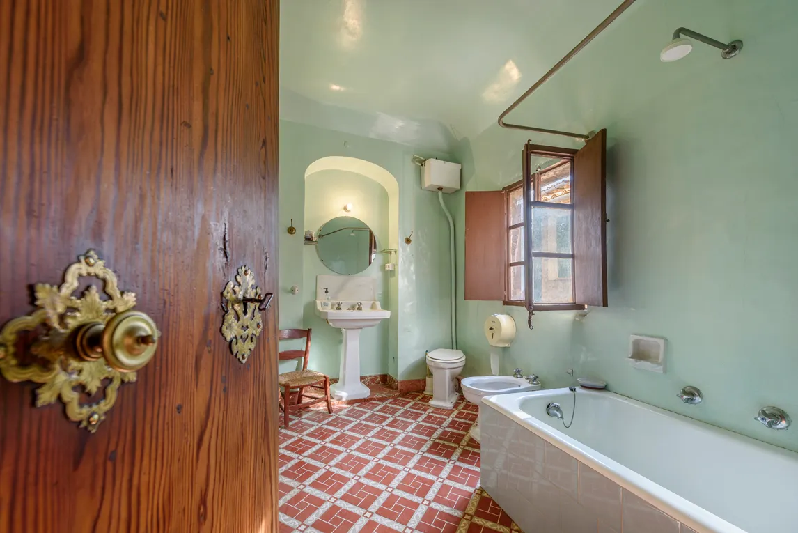 Stunning historic property in Fornalutx-13