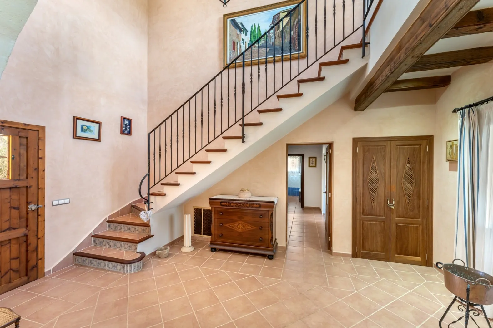 Finca idéalement située avec permis de location-5