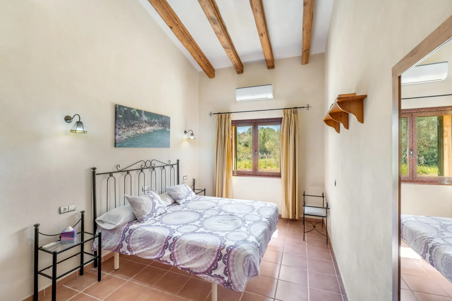 Idyllisk beliggende finca med udlejningstilladelse-11