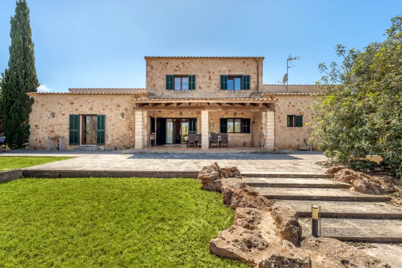 Idyllisk beliggende finca med udlejningstilladelse-19