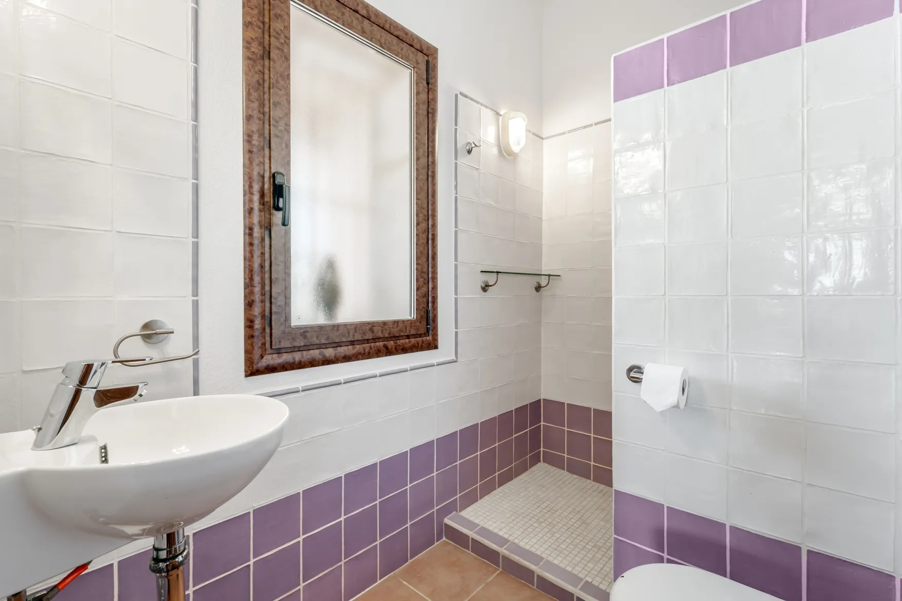 Finca idéalement située avec permis de location-14