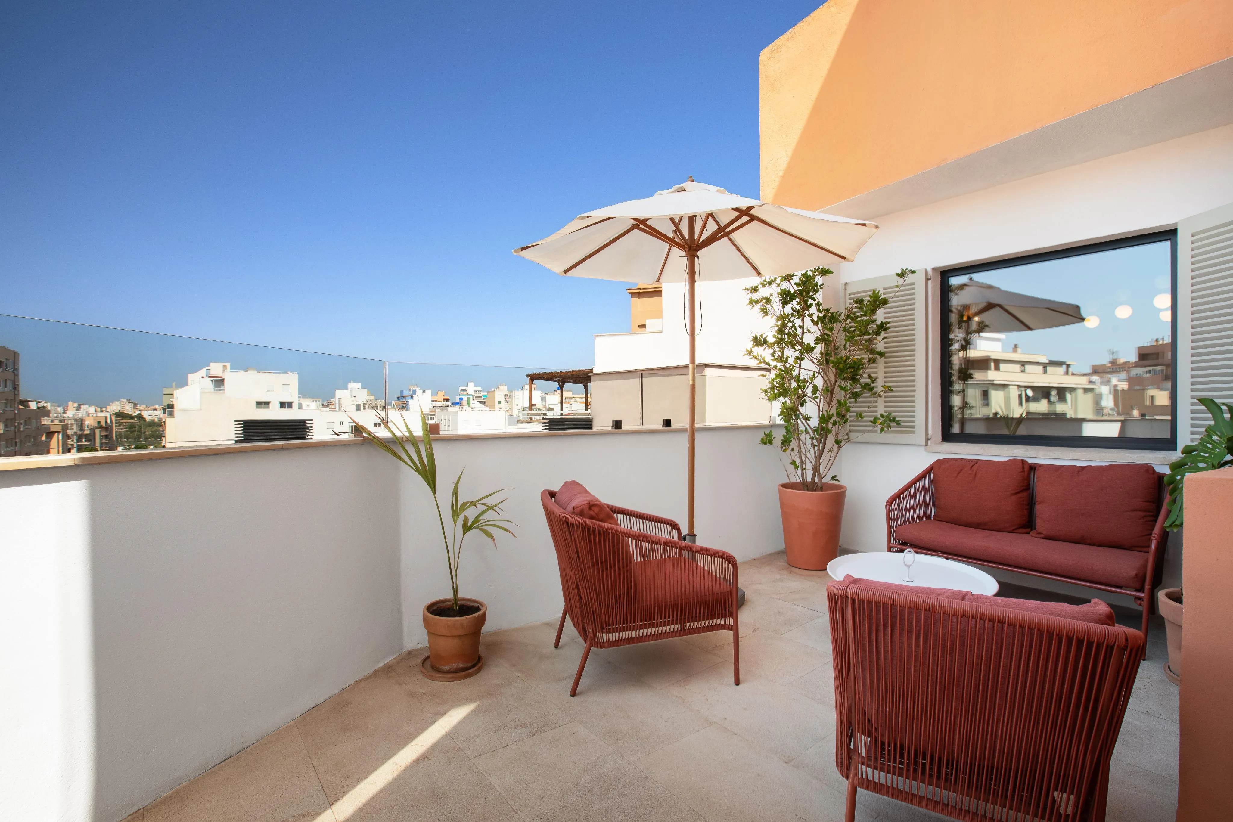 Luminós i modern pis a Camp de Serralta-1