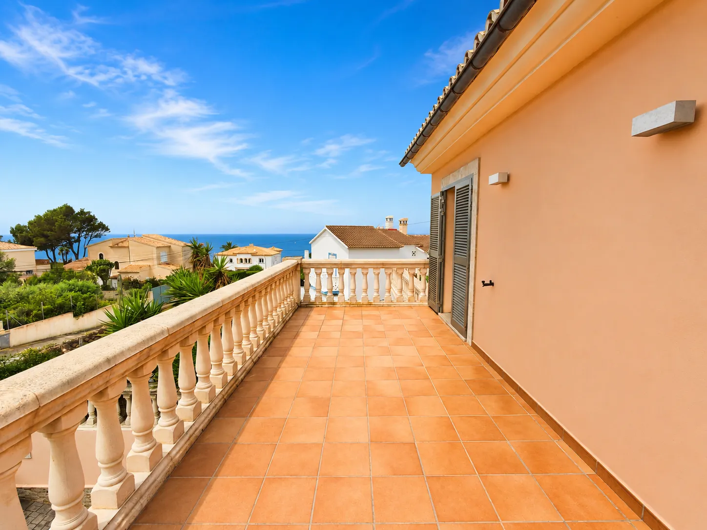 Semi detached with ETV license and sea views-15