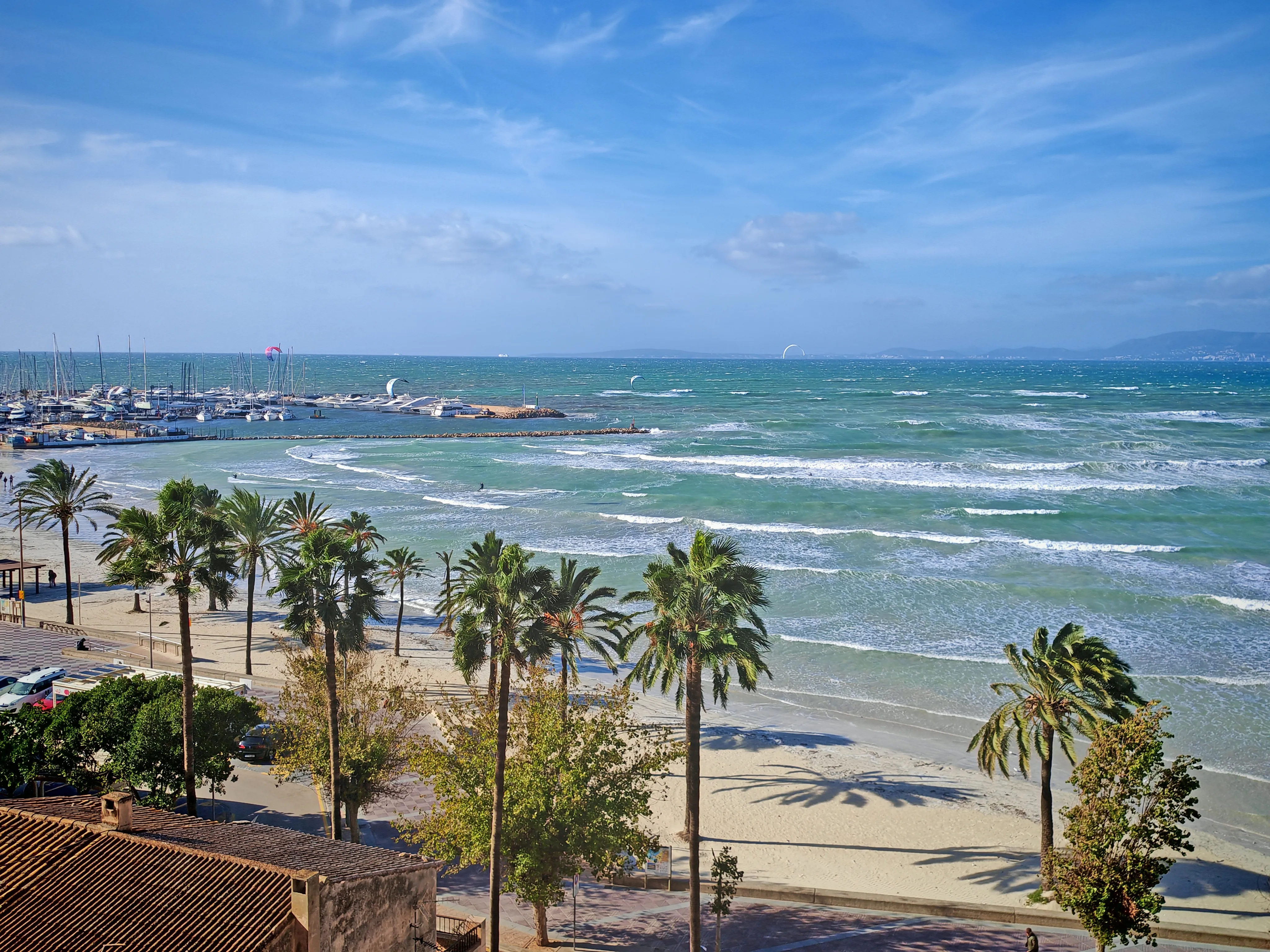 Apartament reformat amb vista a la mar prop de la platja-10