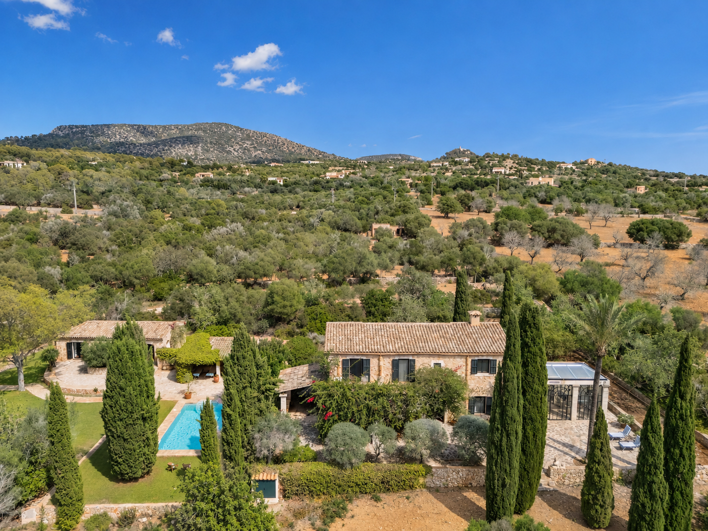 Charming finca with guest house in a prime location just outside Santanyí-4