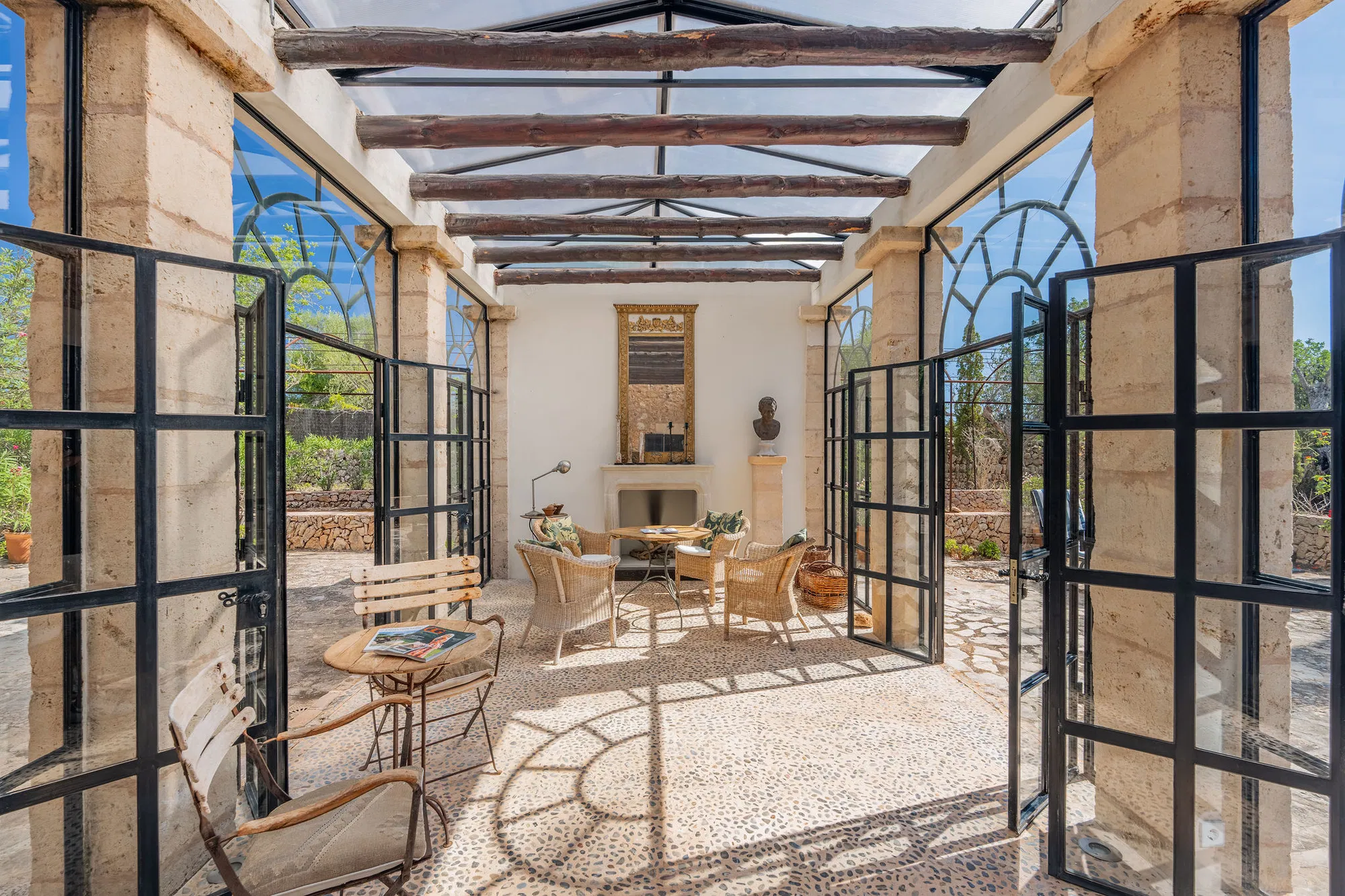 Charming finca with guest house in a prime location just outside Santanyí-3