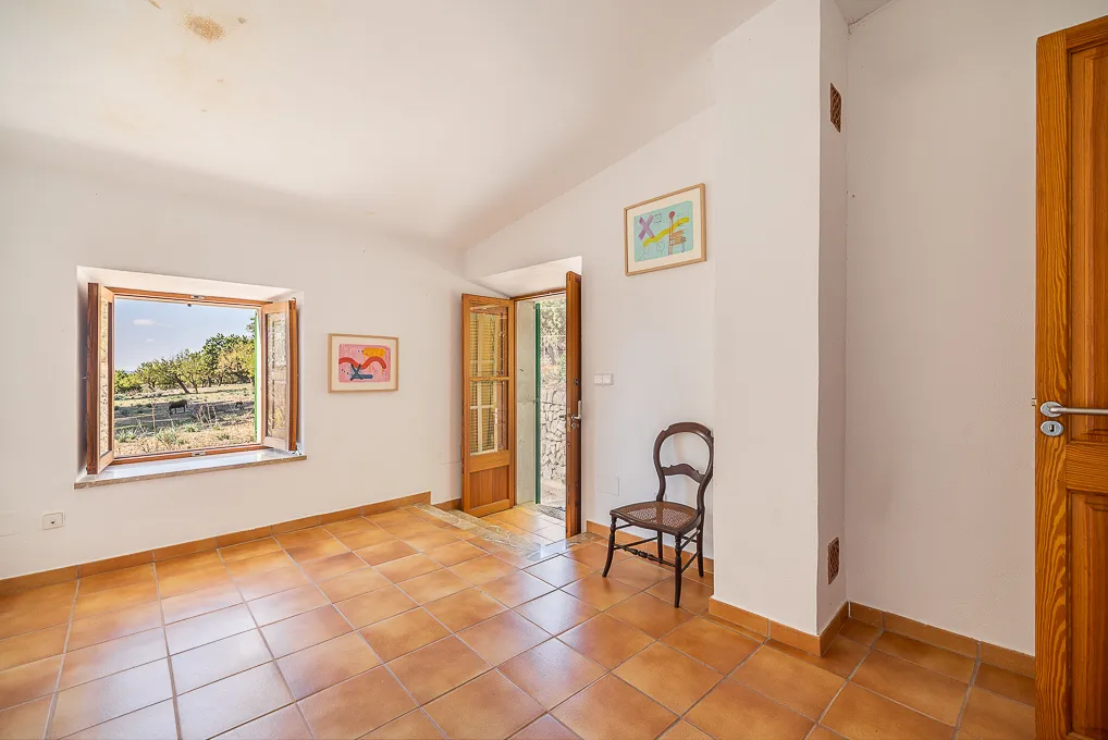 Mallorcinsk landejendom i udkanten af Binissalem med fantastisk udsigt-17