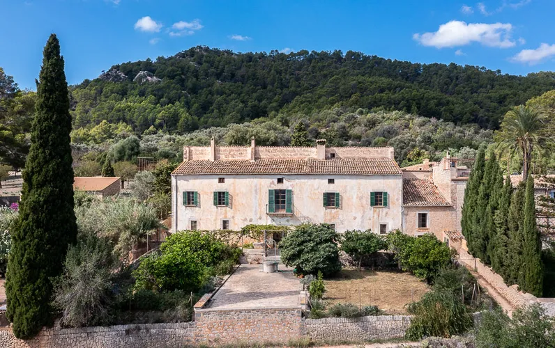 Possessió mallorquina als afores de Binissalem amb fabuloses vistes