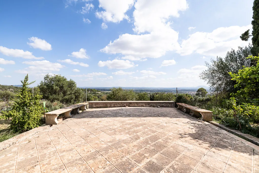 Mallorcinsk landejendom i udkanten af Binissalem med fantastisk udsigt-30