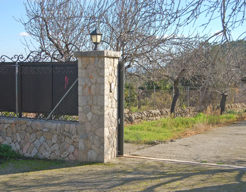 Finca with beautiful views in popular Alaro-16